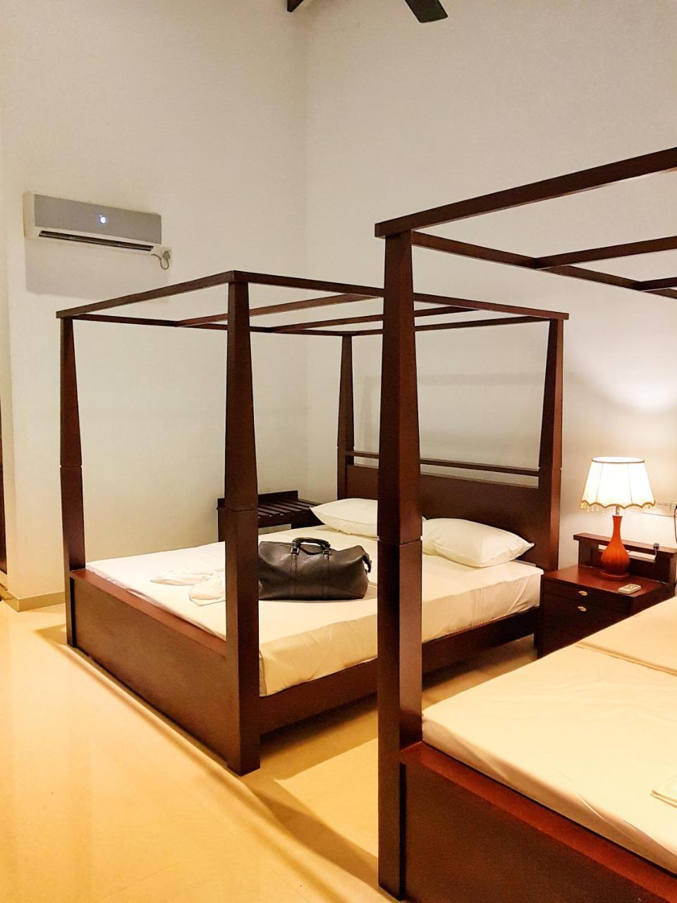 Livinya Holiday Resort Kataragama Exteriör bild