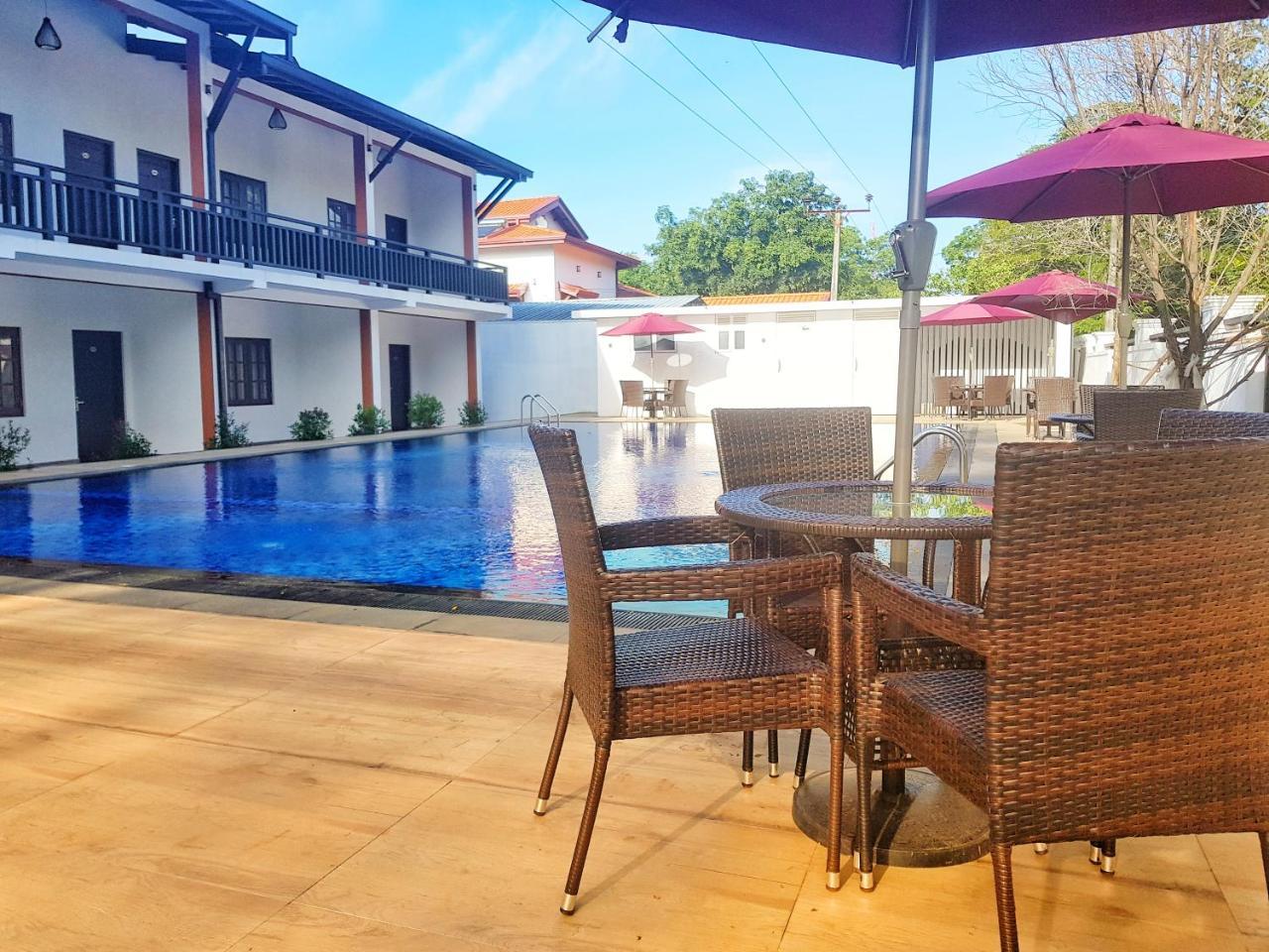 Livinya Holiday Resort Kataragama Exteriör bild
