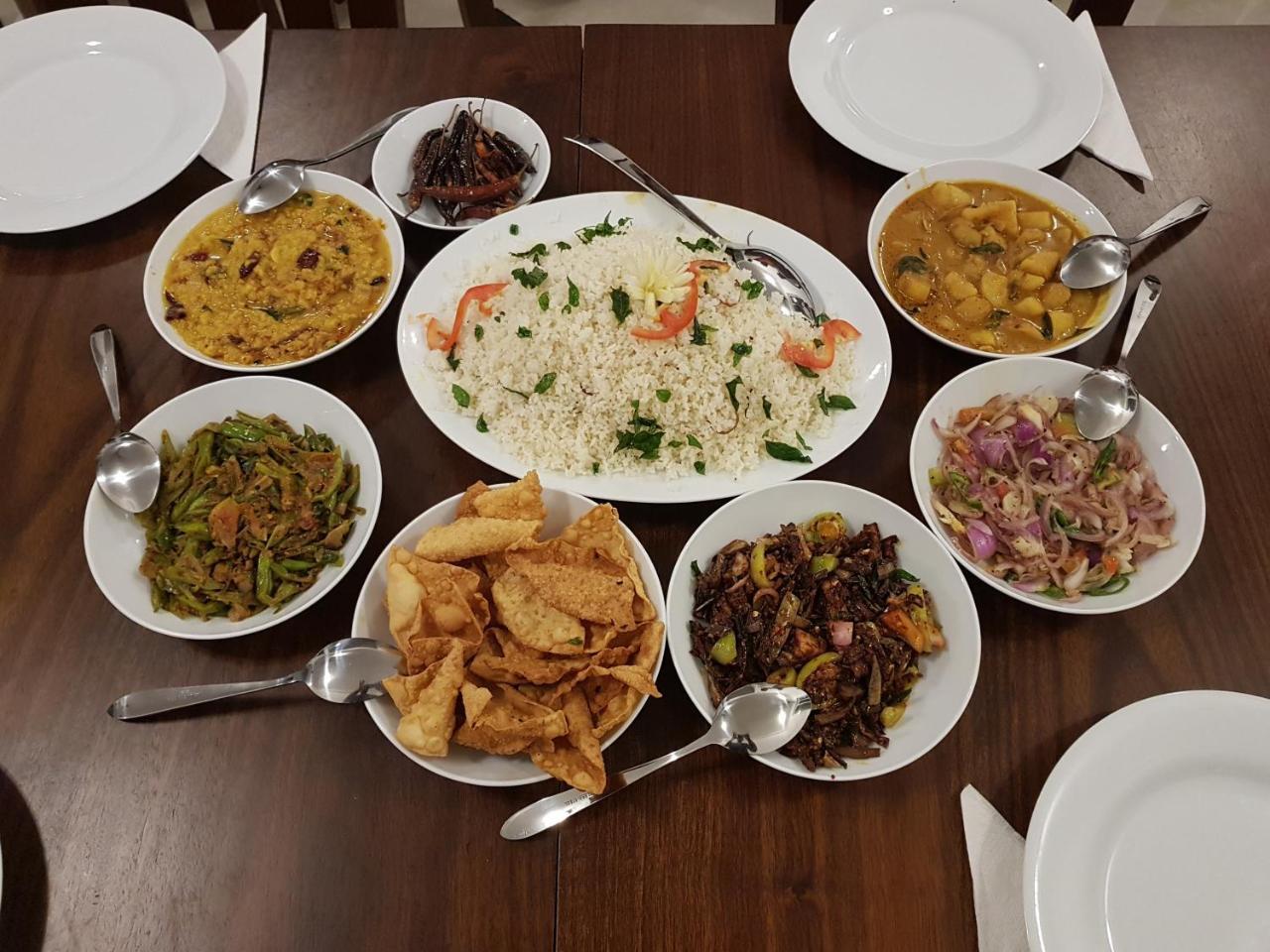 Livinya Holiday Resort Kataragama Exteriör bild
